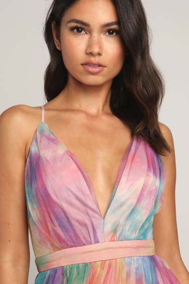 Pastel Maxi Dress with Sun Hat