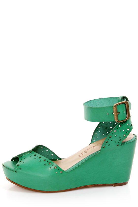 green peep toe sandals