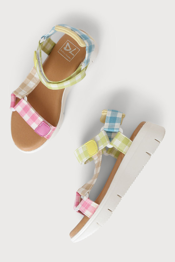 Qwest Pink Multi Gingham Strappy Platform Sandals 5