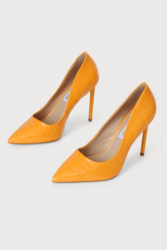 Vala-C Orange Crocodile-Embossed Pointed-Toe Pumps 2