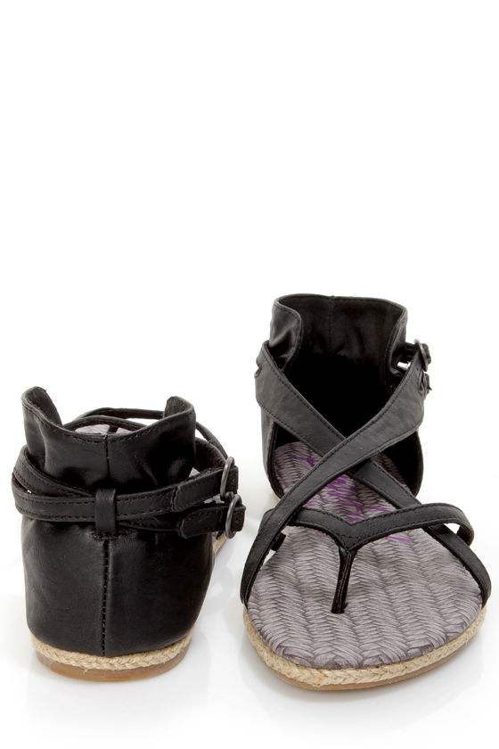 blowfish black gladiator sandals