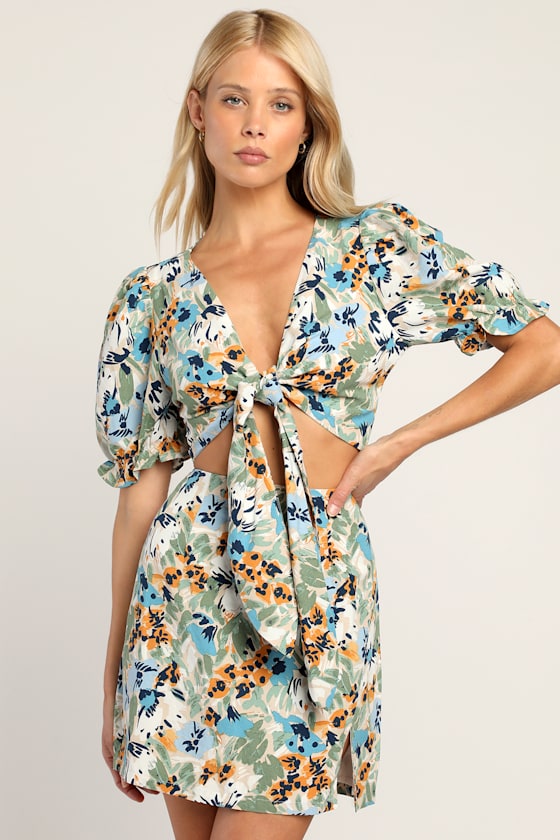 Full Flower Beige Multi Floral Puff Sleeve Tie-Front Crop Top 2