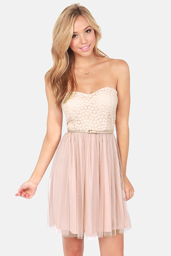 pretty strapless dresses