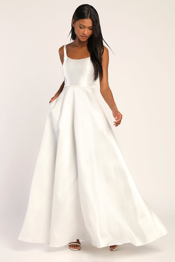 Endless Amore White A-Line Gown with Pockets 2