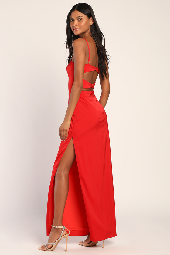 red backless dress