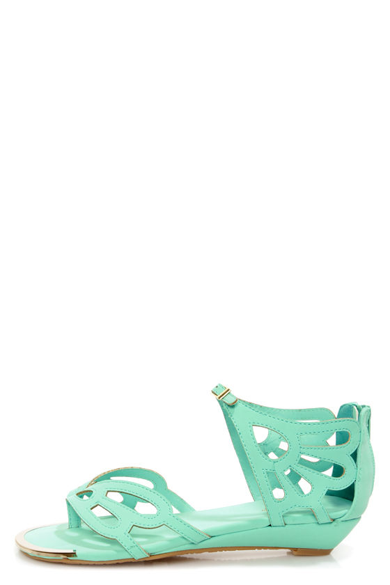 bamboo scalloped sandals