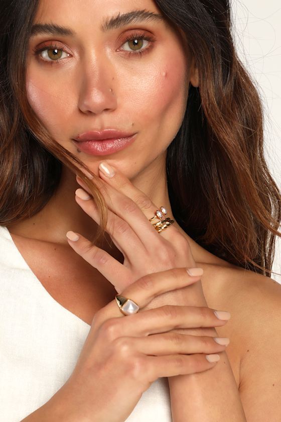 Always Artful 18KT Gold Pearl Ring Set 1