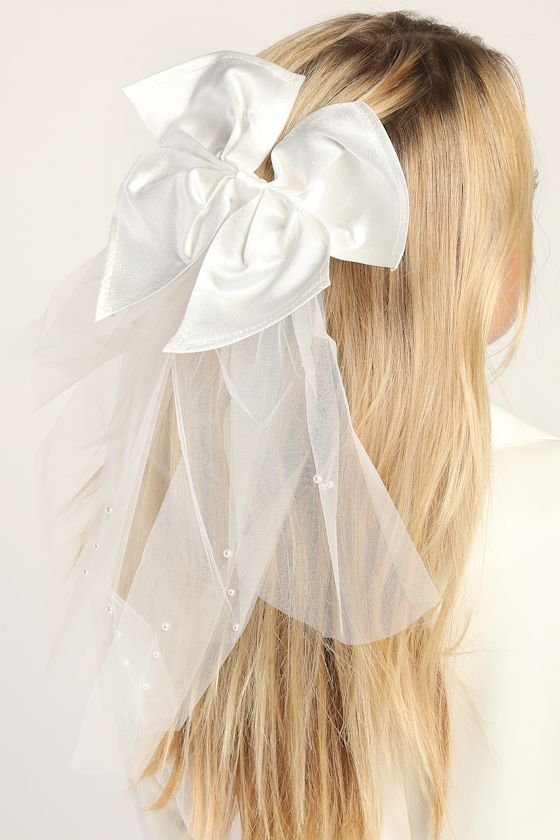 Bridal Beauty White Satin Pearl Bow Veil 1