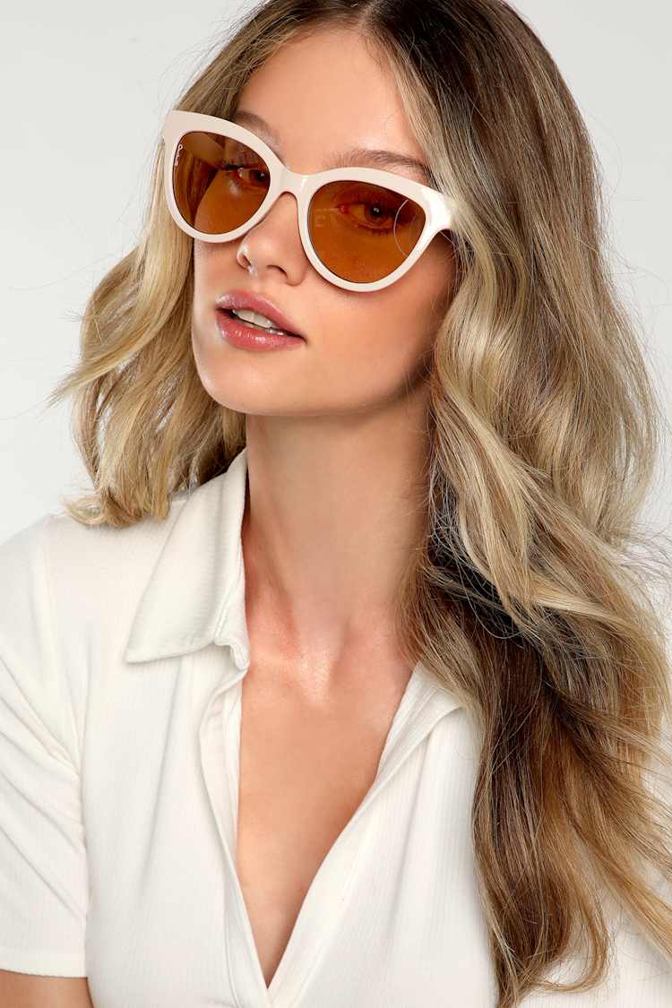 otra lola white rounded retro y2k statement cat eye sunglasses eyewear NEW OTRA Lola Women main image 3