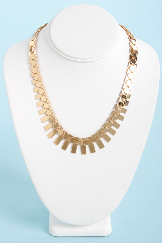 Pretty Gold Necklace Collar Necklace 17.00 Lulus