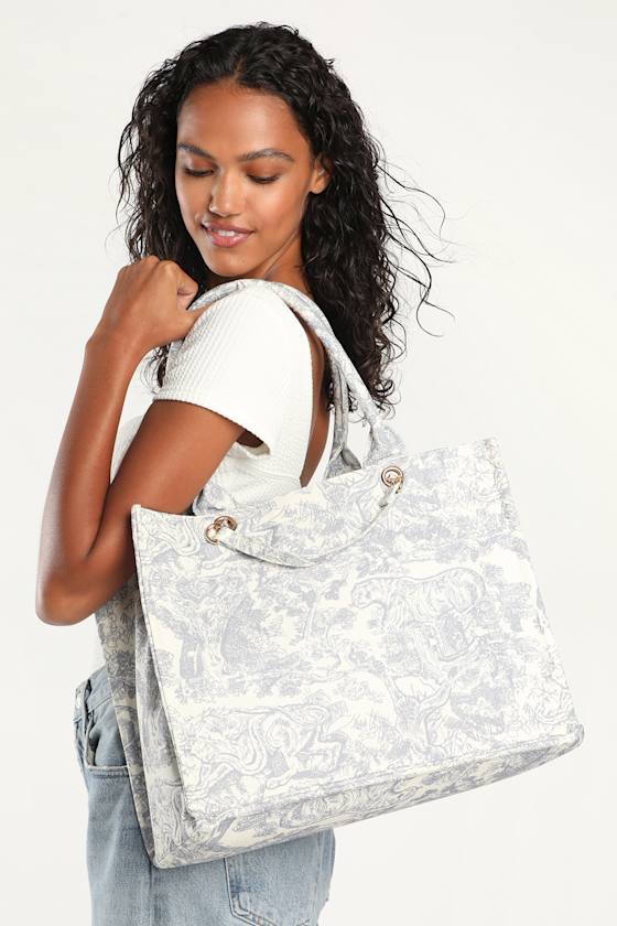 Got it All Light Blue Toile Print Tote Bag 7