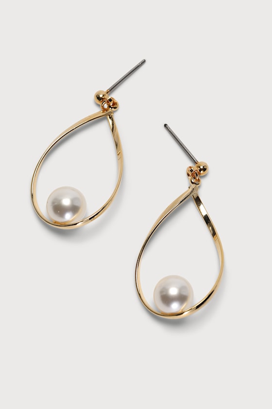 Truly a Treasure Gold Pearl Teardrop Earrings 3