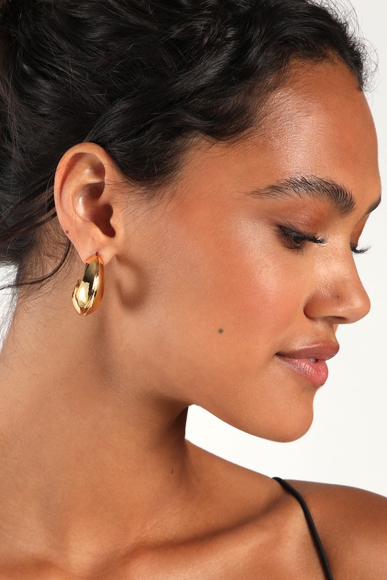 Gold Plated Small Chunky Drop Earrings - Lovisa
