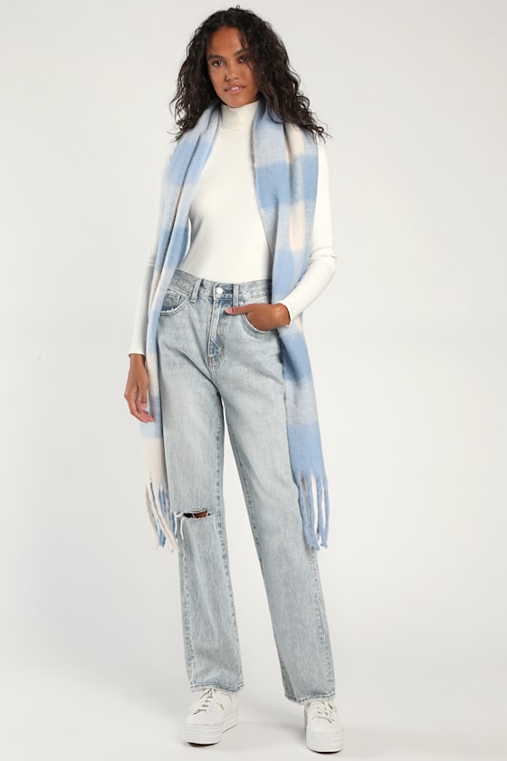 Cue the Comfort Blue and White Plaid Oversized Scarf 3