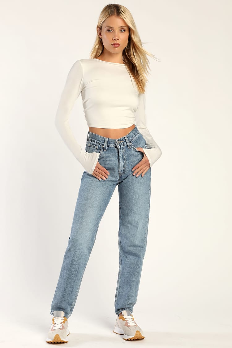 Levi's 80's Worn In Mom Jeans - High-Waisted Jeans Medium Wash Lulus