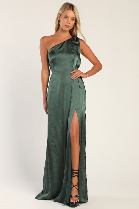 Lovely Elegance Emerald Green Satin One-Shoulder Maxi Dress 1