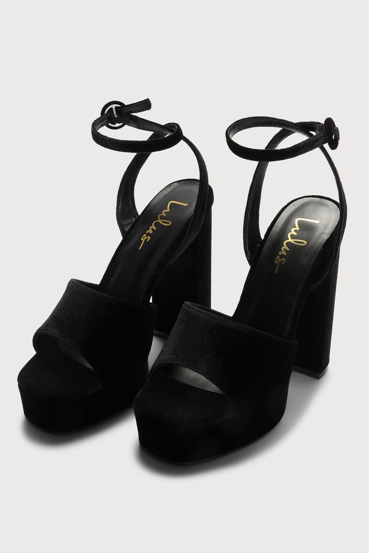 Cute Dresses, Tops, Shoes & Clothing for Women