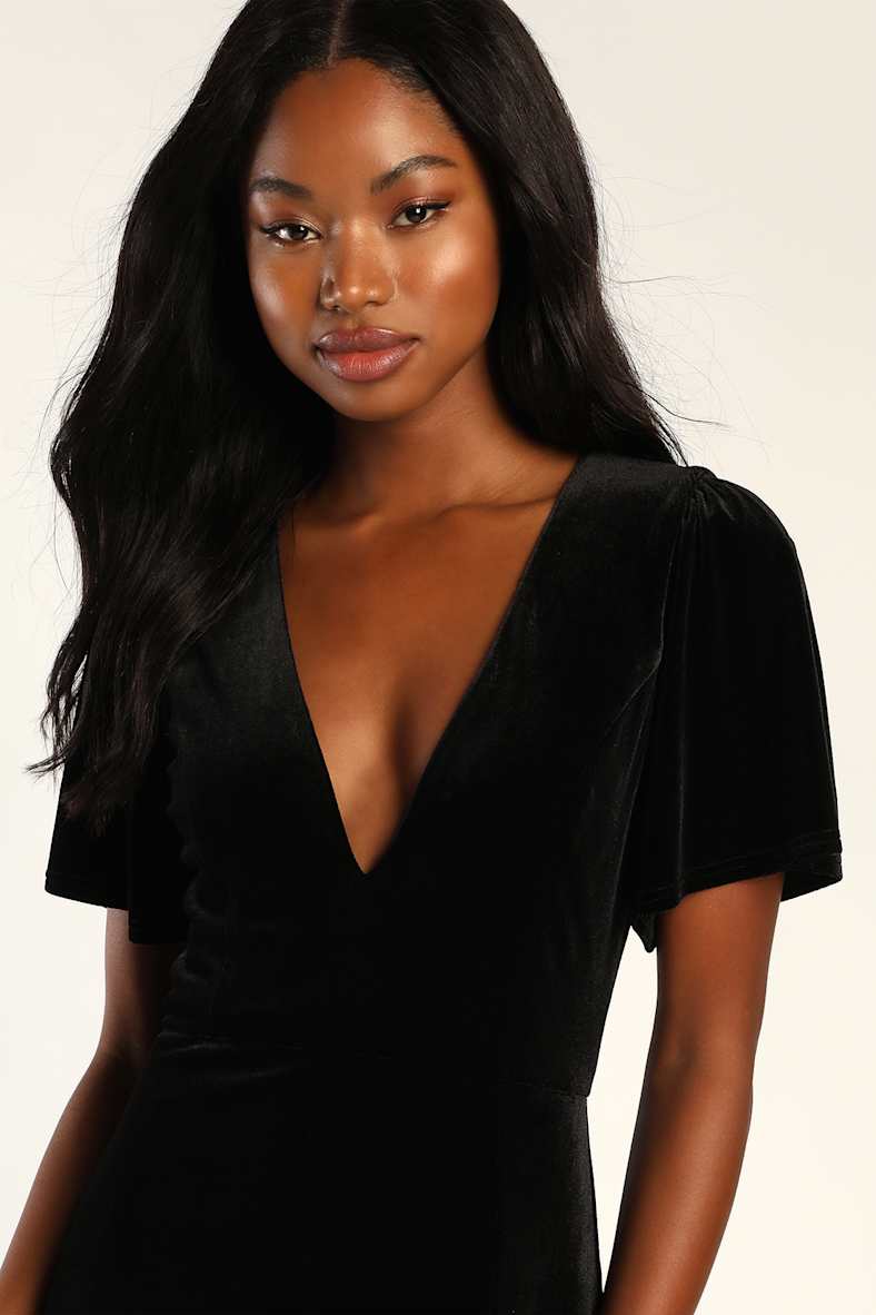 Cute Dresses, Tops, Shoes & Clothing for Women
