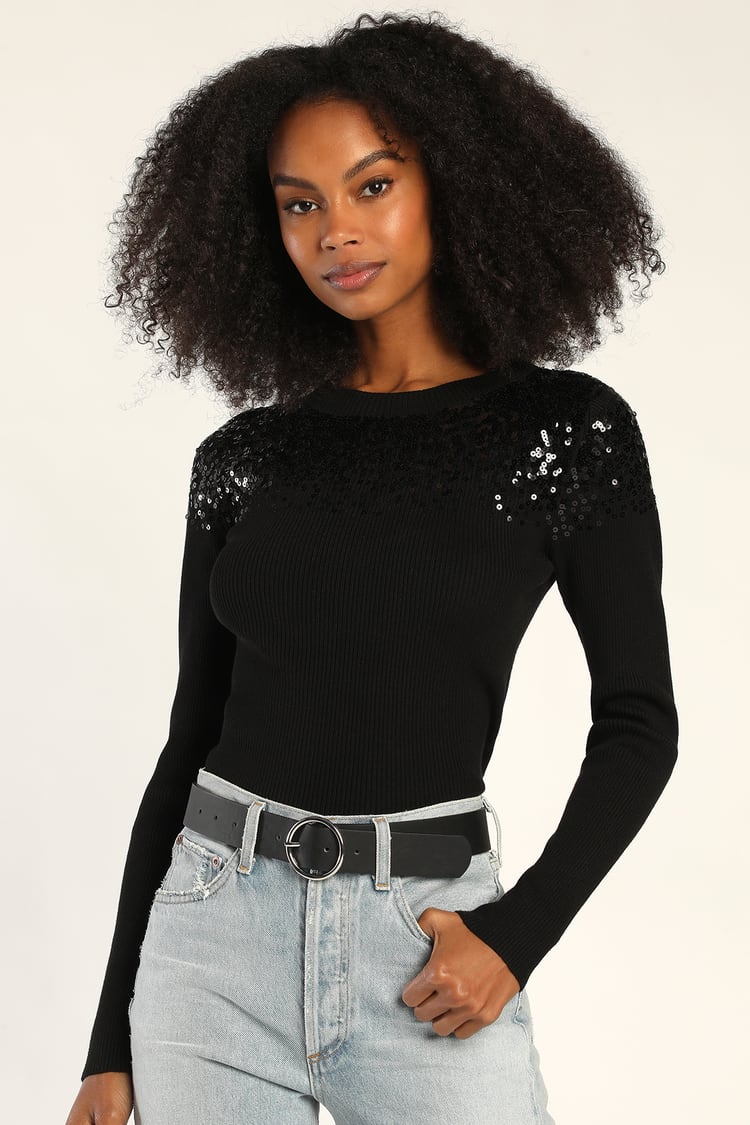 white loose long sleeve shirt