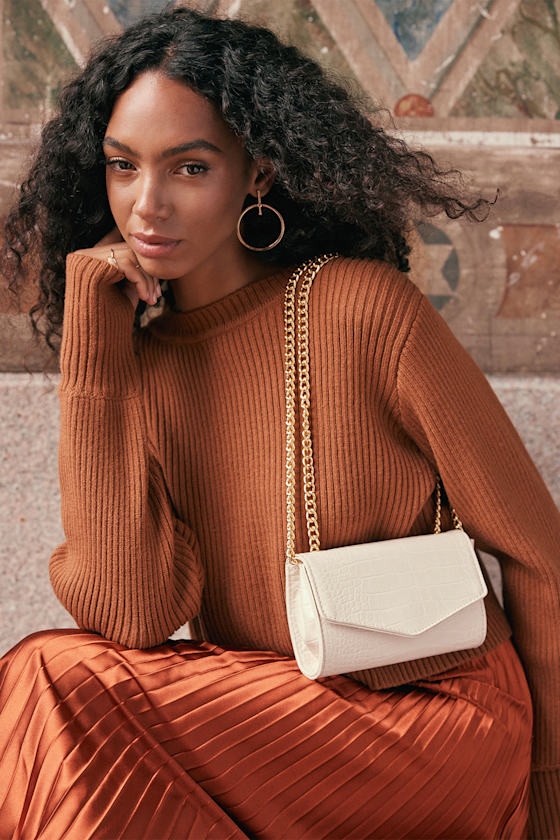 Statement Style Off White Crocodile-Embossed Crossbody Bag 8
