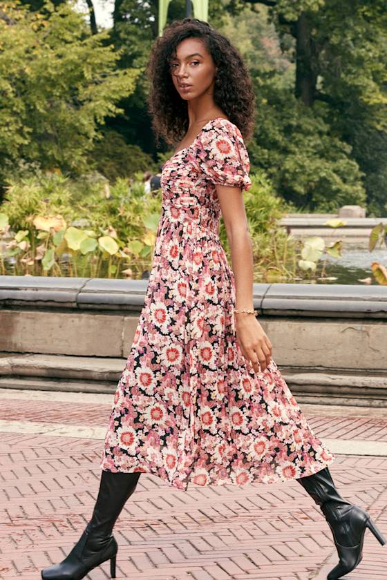 FLOWERS PRINT PUFF SLEEVE MIDI DRESS IN PINK