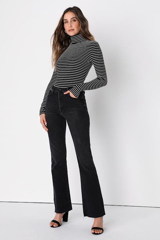I22T1673N54: BLACK/IVORY 5