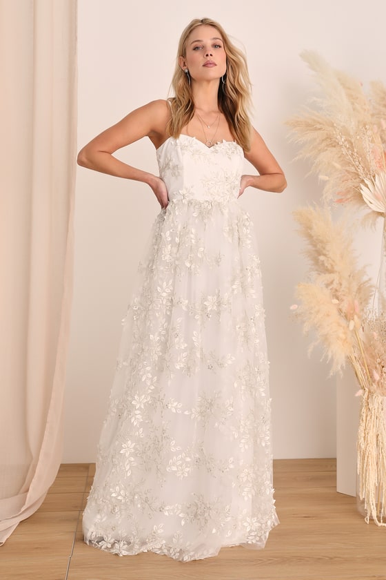 Shop Chiara Boni La Petite Robe Yiana Floral Appliqué Gown | Saks Fifth  Avenue