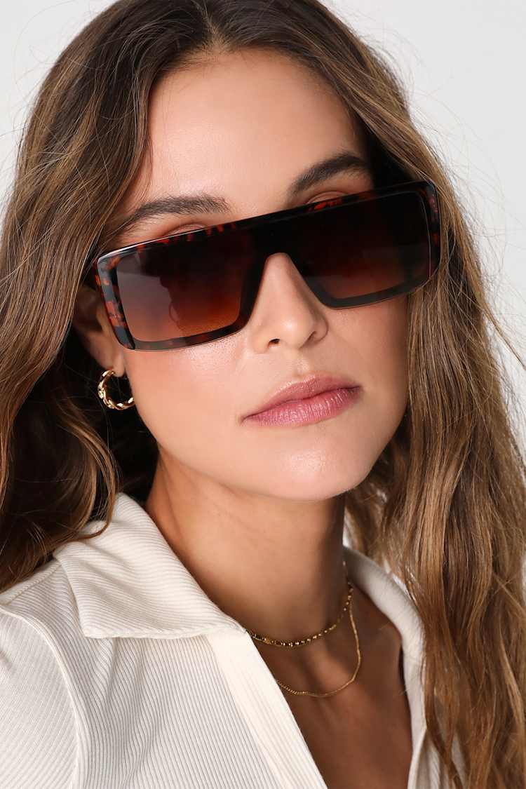 Tortoiseshell Oversized Shield Sunglasses - Brown Oversized Wraparound Shield Sunglasses | Anthropologie main image 4