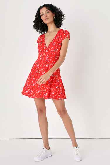 Easygoing Essence Red Floral Surplice Skater Mini Dress