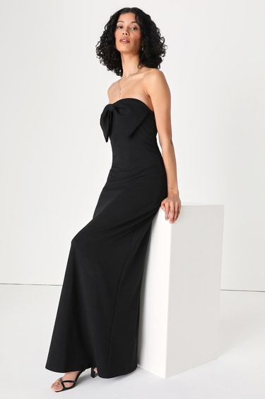 Gorgeous Stunner Black Strapless Bow Maxi Dress