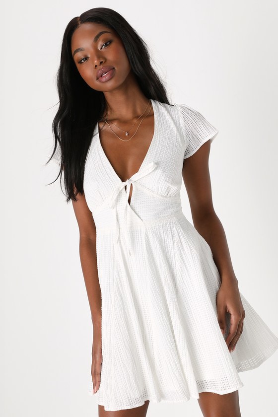 Lulus Forever Precious White Seersucker Short Sleeve Mini Skater Dress