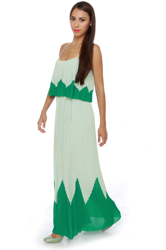 green eliza j dress Women's 3D Floral Off-The-Shoulder Gown Size:FR42 - US10 - UK14