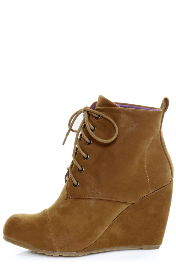 Blowfish India Earth Fawn Lace-Up Wedge Booties