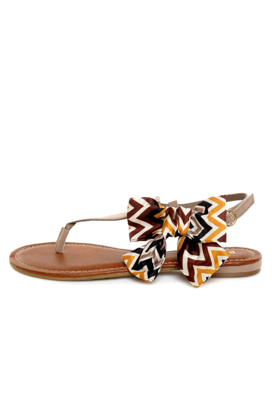 Bamboo Bloom 61 Taupe Zig-Zag Print Side Bow Thong Sandals