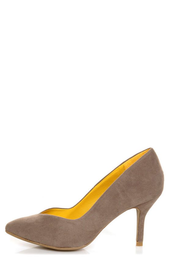 Bamboo Deluxe 01 Taupe Pointed Pumps