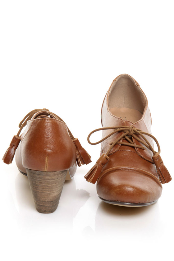 Chelsea Crew Sierra Tan Tassel Oxford Heels