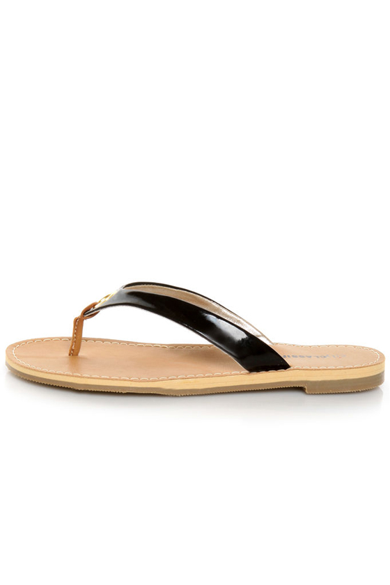City Classified Micky Black Patent Flip-Flop Thong Sandals