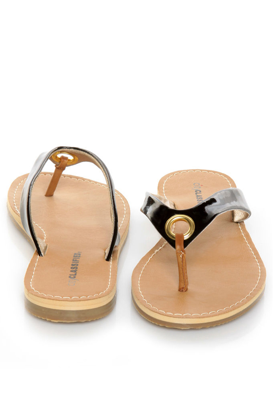 City Classified Micky Black Patent Flip-Flop Thong Sandals