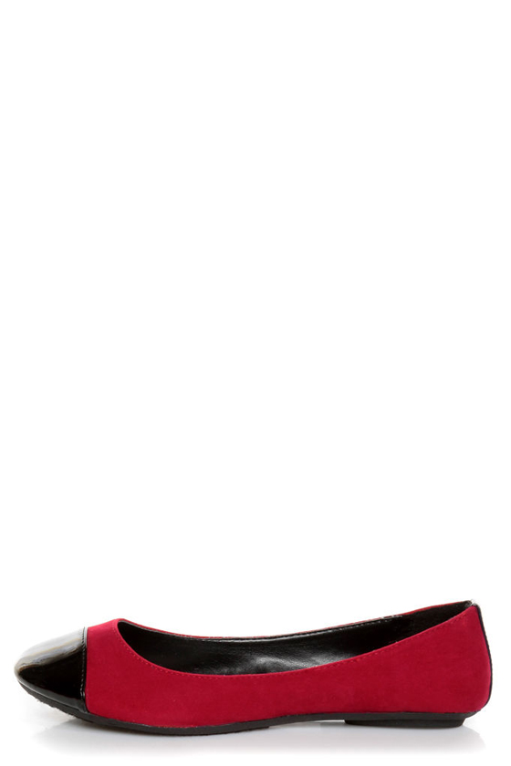 City Classified Yaku Lipstick Red and Black Cap-Toe Ballet Flats