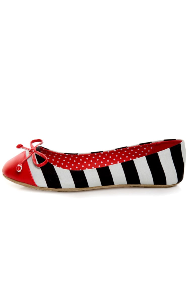Black and white sales striped ballet flats