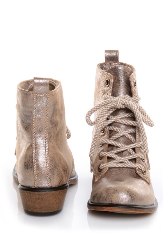 the modern utility lace up boot