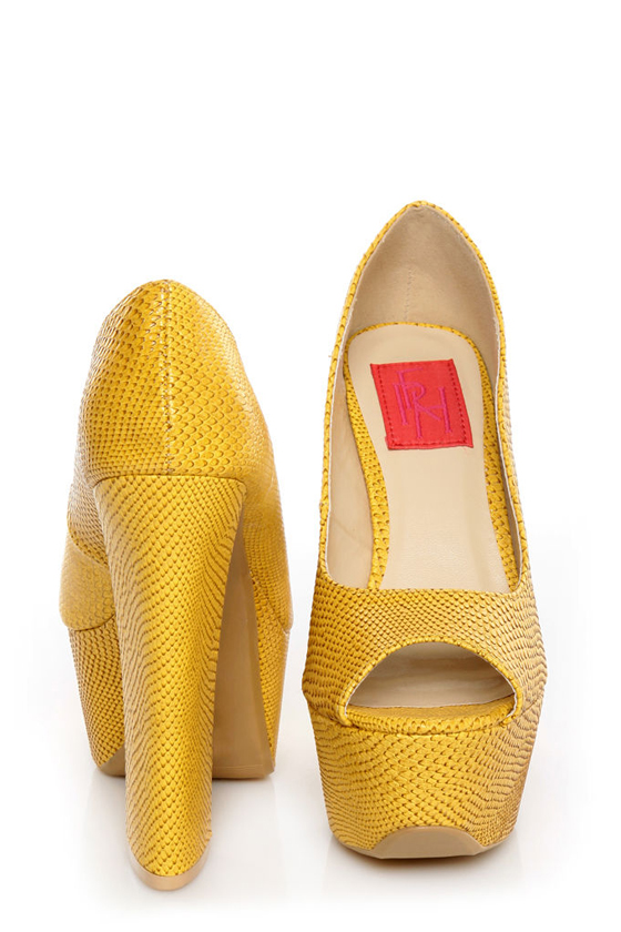 Fahrenheit Anne 24 Yellow Snakeskin Peep Toe Platform Heels