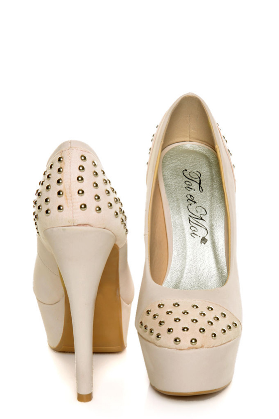 Toi et Moi Nandi 01 Nude Blush Studded Cap-Toe Platform Pumps