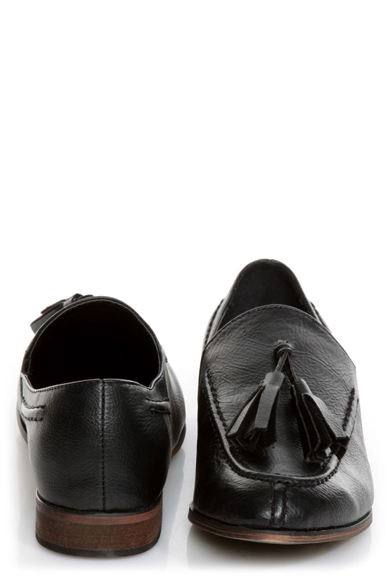 Oxy 4 Black Slip-On Tassel Loafers