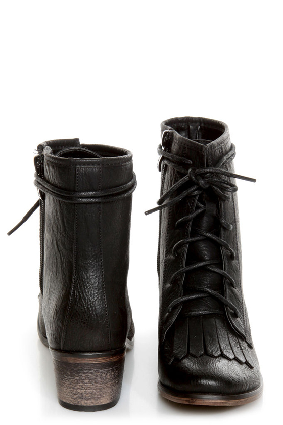 Pisa 25 Black Kiltie Lace-Up Ankle Boots