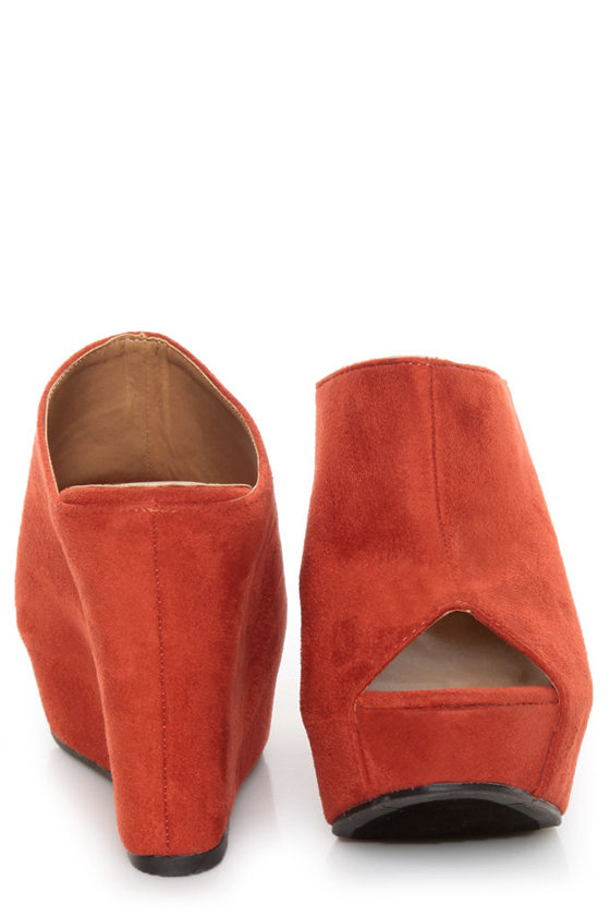 My Delicious Cubic Cinnamon Red Peep Toe Mule Wedges