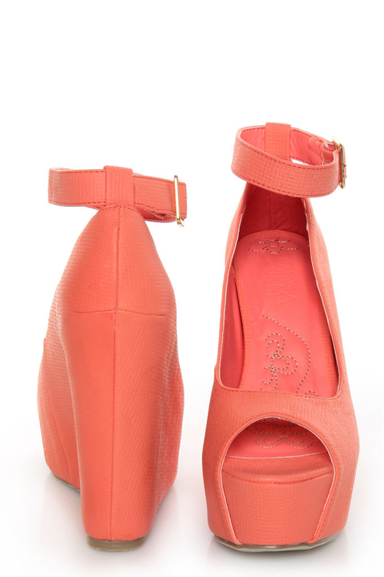 Mona Mia Yurian Coral Textured Peep Toe Platform Wedges