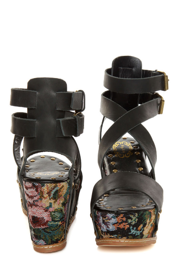 elayne cross black leather