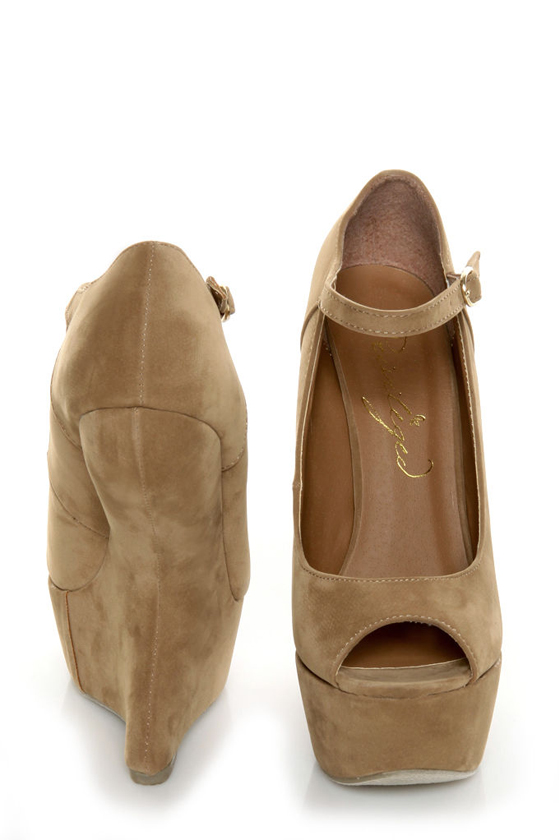 Privileged Dexter Tan Peep Toe Heelless Platforms