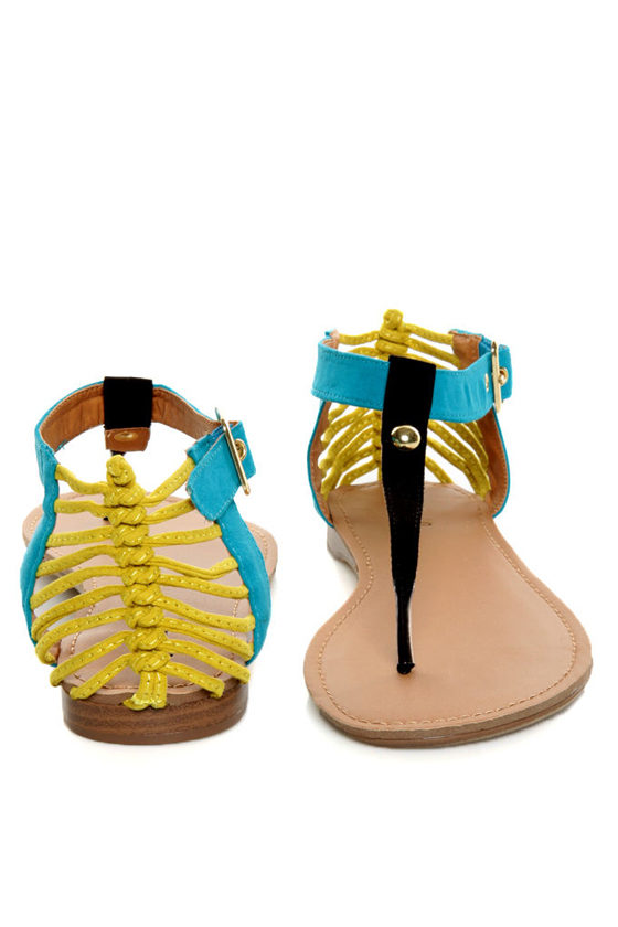 qupid thong sandals